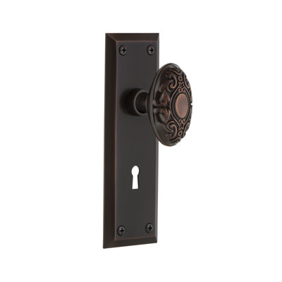 New York Plate with Decorative Keyhole and Victorian Door Knob