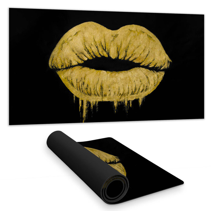 Golden lips - 15.75"x31.50" Desk mat