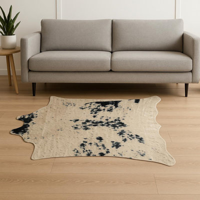 Tapis lavable à imprimé animal noir et blanc cassé 4 pi x 5 pi