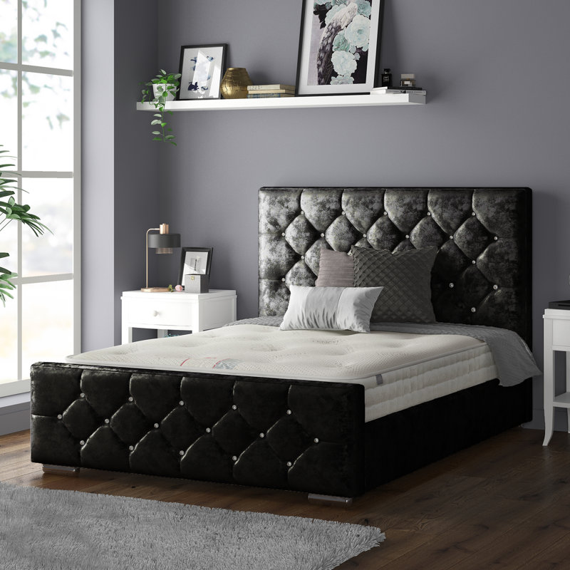 Farallones Upholstered Bed, Black, Kingsize (5')