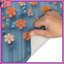 Tapis de bain orange, fleurs bleues-408551445