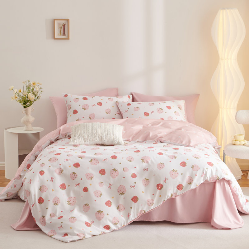 Ensemble d'édredon pour filles avec fraises et joli ensemble de literie avec cœurs de fraises roses, édredon léger et respirant avec taies d'oreiller