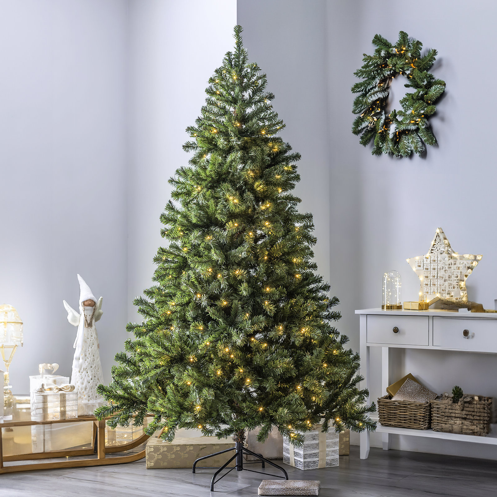 MoNiBloom 60 Inch Artificial Green Hinged Christmas Tree with 200 PVC ...