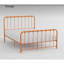 Grand lit plateforme en métal de couleur orange, essentiel pour la chambre à coucher - pas besoin de sommier captivant