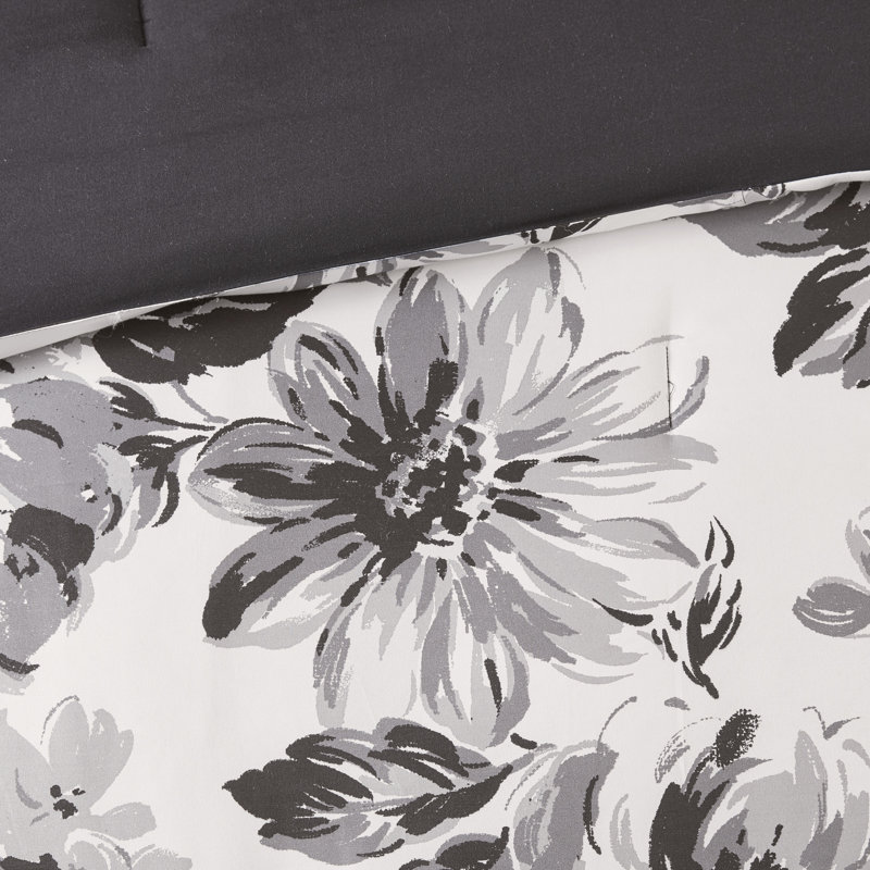 Dorsey Black & White Floral Comforter Set, Full/Queen Comforter + 2  Shams + 2 Throw Pillows