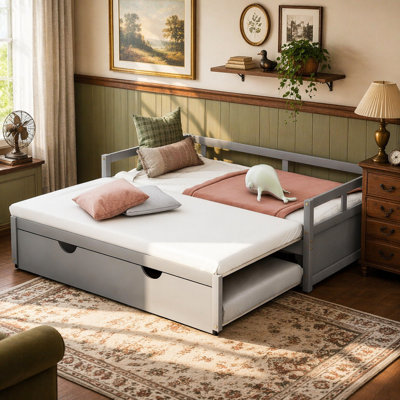 Extending Daybed with Trundle, Wooden Twin to King Design for Versatile Guest Accommodation and Space Efficiency