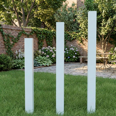 Vinyl Wood Post For Birdhouses and Bird Feeders