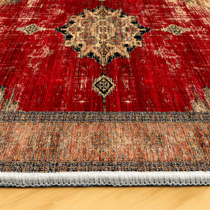 Susan Red Oriental Machine Printed Cotton Polyester Area Rug, Round 3'4"