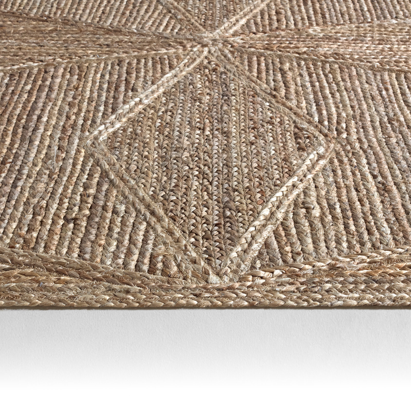 Knox Handwoven Jute/Sisal Area Rug in Beige, Rectangle 8' x 10'