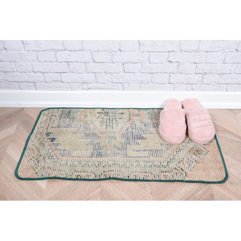 Vintage Turkish Anatolian Entry Rug in Vibrant Green Ideal for Entrance Areas and Complementing Home Decor - Small Wool Door Mat