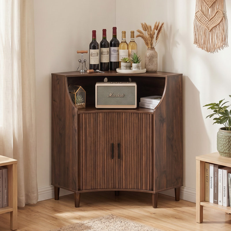 Armoire d'appoint cannelée de coin avec portes coulissantes et tablette de rangement