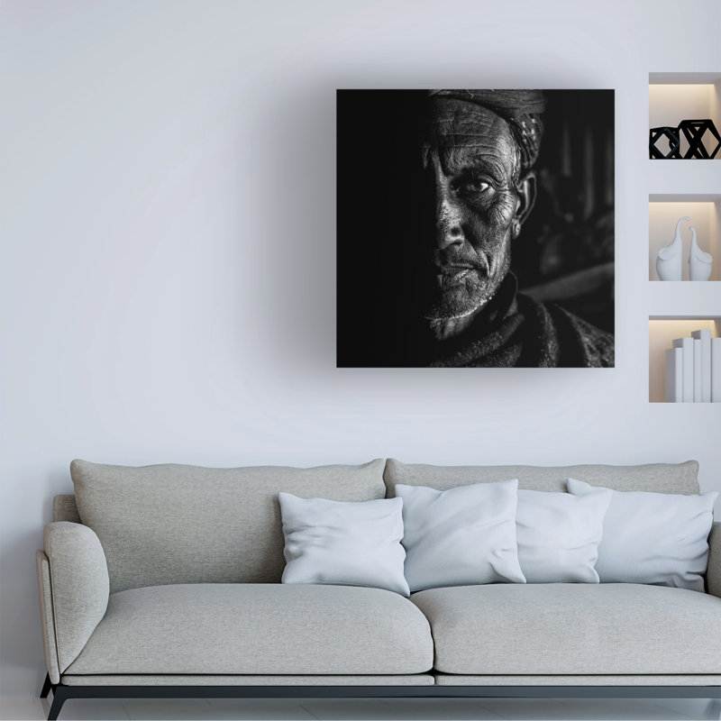 Art d'Haïti, visage farsi sur toile foncée, H 24 po x l 24 po