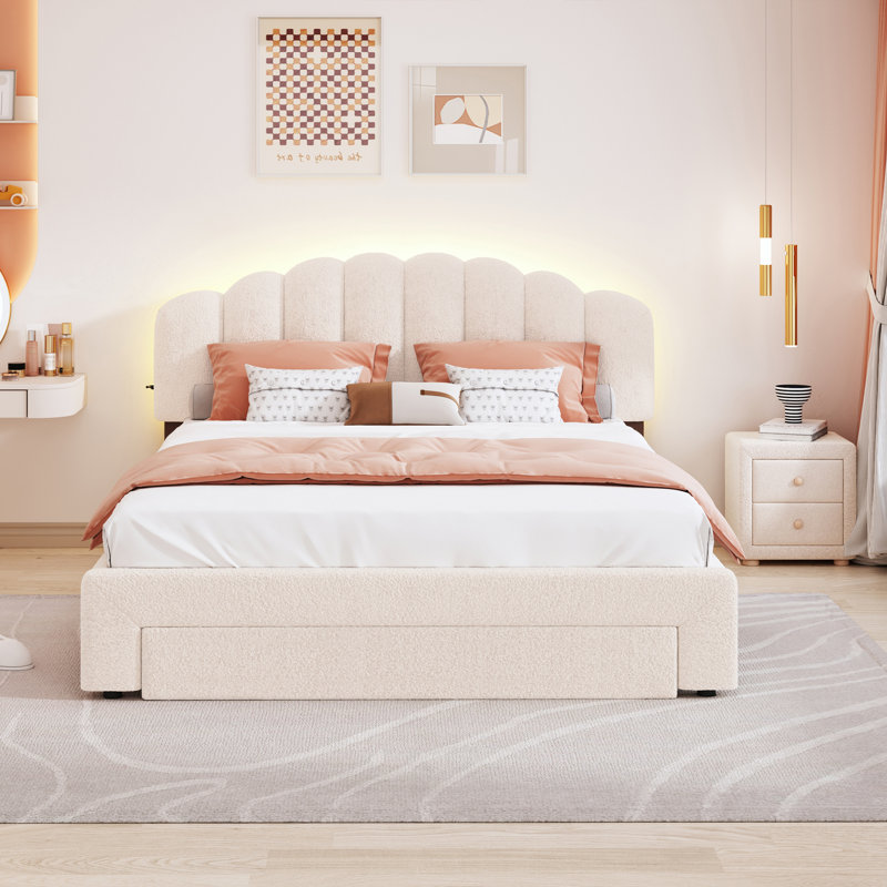 Grand lit plateforme tapissier Teddy, Beige