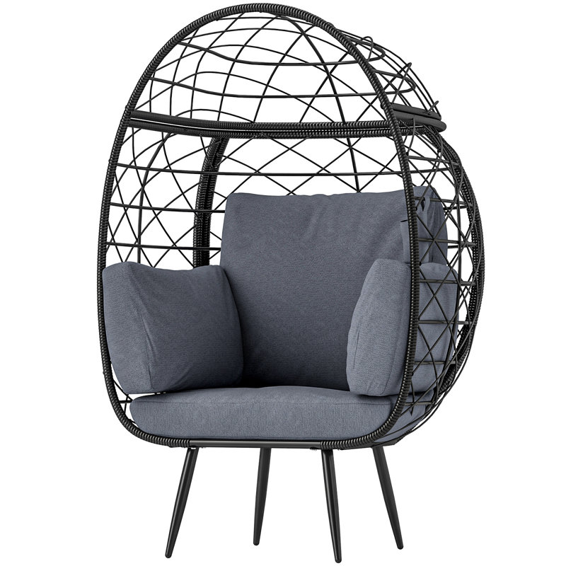 Chaise d'extérieur en osier avec porte-gobelet et coussins