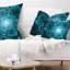 «Fractal Flower», art numérique bleu - coussin décoratif imprimé floral