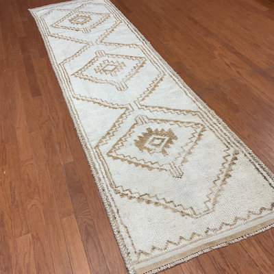 Tapis de couloir Oushak fait à la main Bungalow Rose