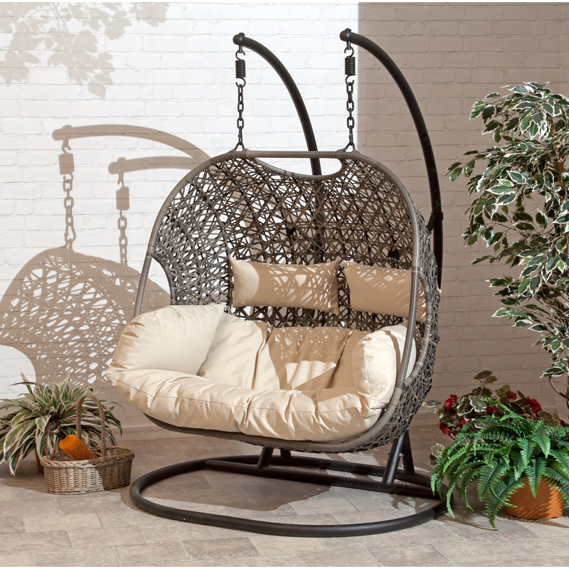 Chaise de patio avec coussins Gurganus Cocoon