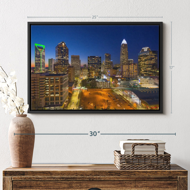 «Charlotte Night Skyline Wall Art», H 25 po x l 17 po