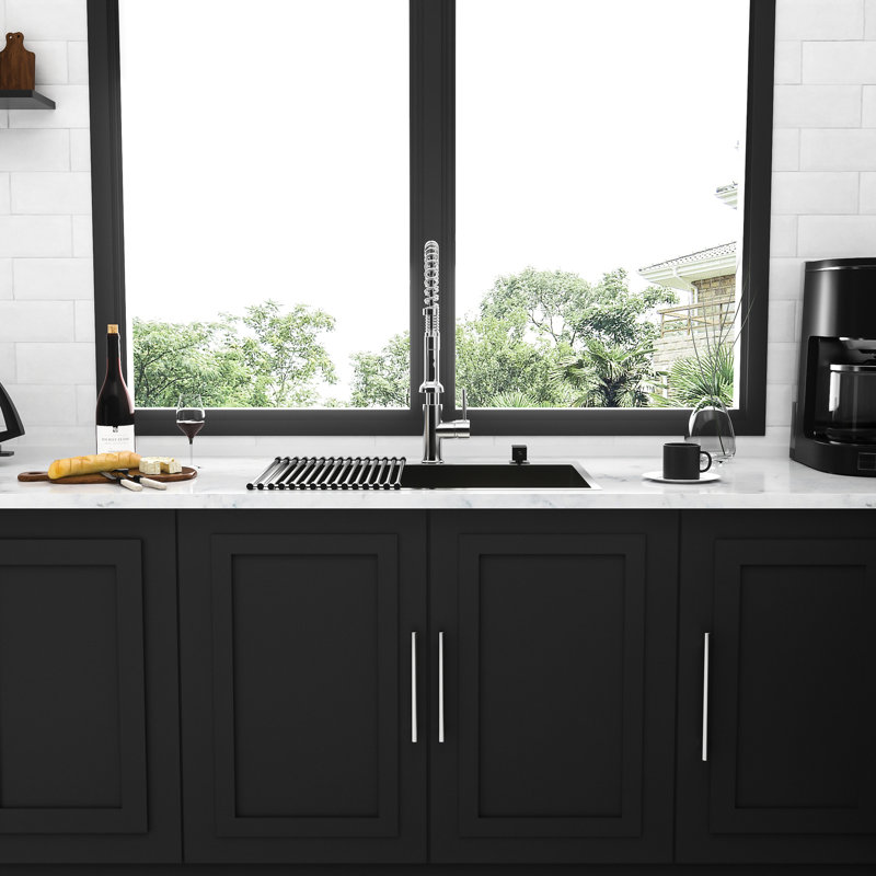 Lavabo encastré 28 po en acier inoxydable - Rembourrage en caoutchouc épais, nickel brossé, calibre 18, cuve à simple cuve, conception innovante de 28 po,