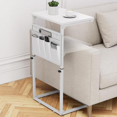 Table de bout à hauteur réglable en forme de C pour canapé - Table d'appoint coulissante sous le canapé avec poche de rangement, structure en métal robuste pour le salon, la chambre à coucher, les petits espaces