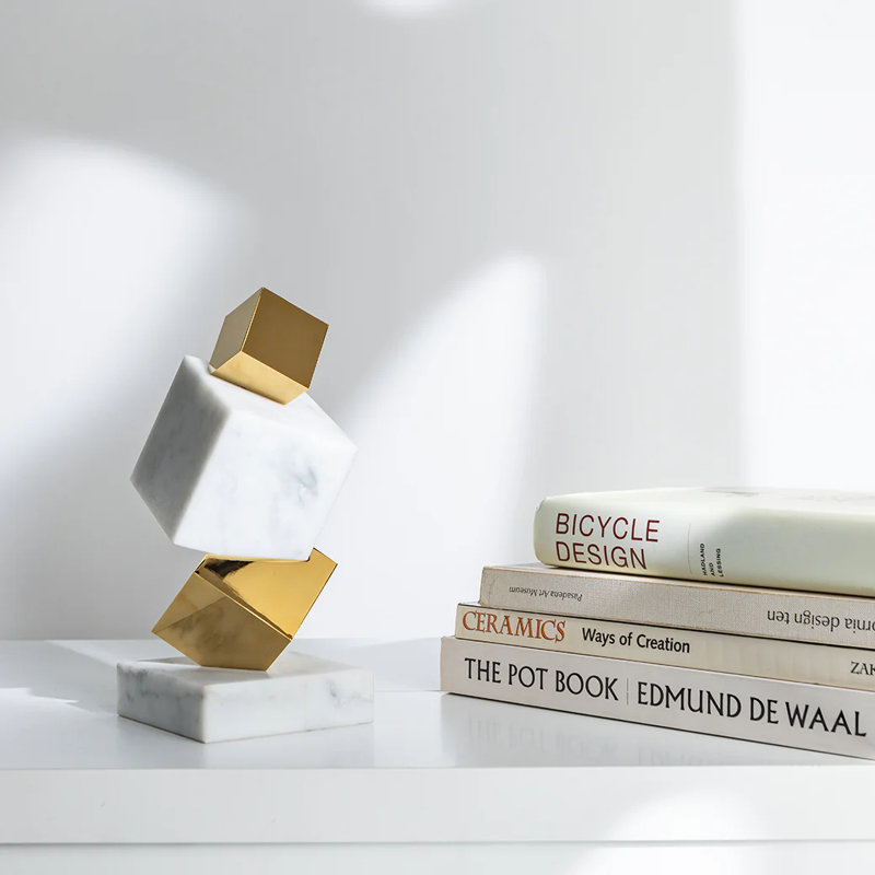 Objet de la tour   , Blanc / Doré