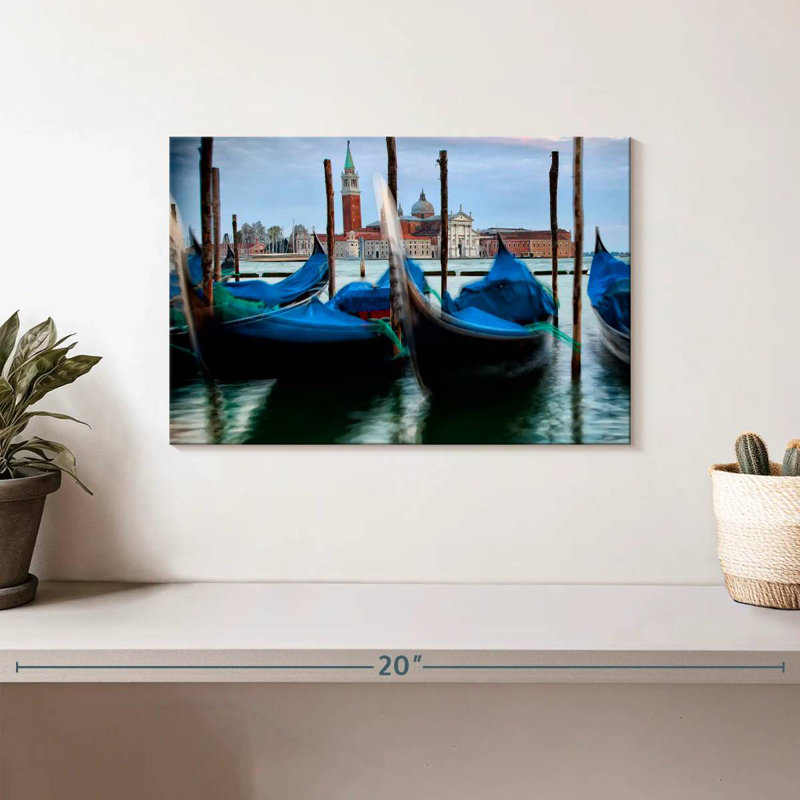 Mehar Gondolas By San Marco Square Venise Italie, H 8 po x l 12 po