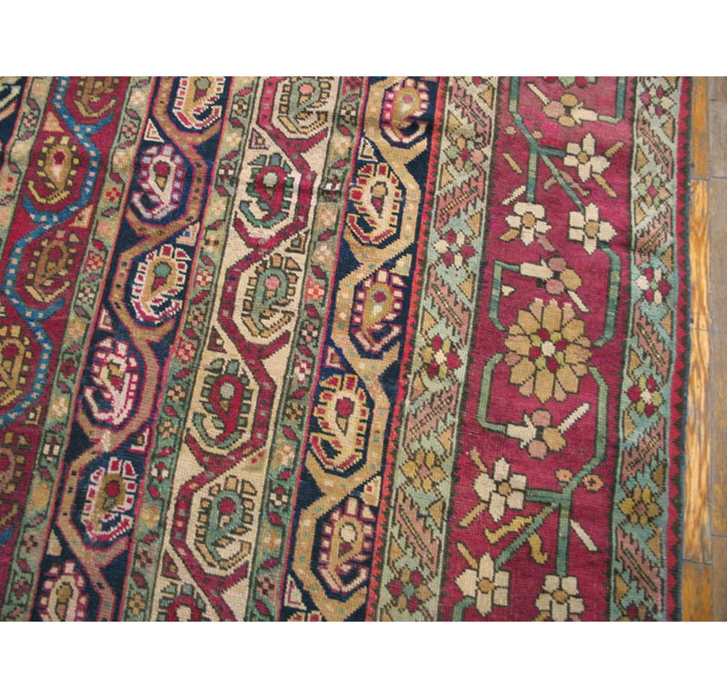Tapis de galerie du 19e siècle du Caucase Karabagh (7 pi 2 po x 18 pi 1 po - 218 x 551 po)