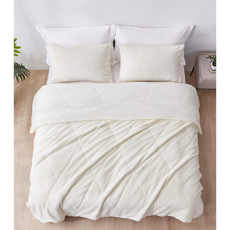 Zane Sherpa Reversible Microfiber Comforter Set, Queen Comforter + 2 Standard Shams, White