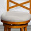 Tabouret de bar pivotant de 30 po au naturel, orné d'une housse de coussin de siège en tissu beige séduisant, finition naturelle et attrayante