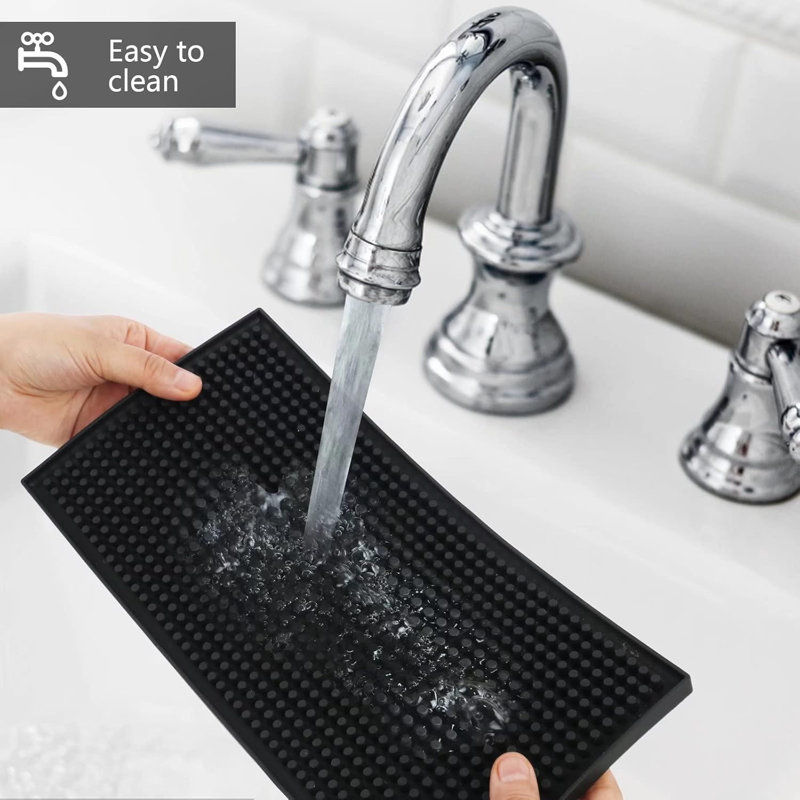 Petit tapis de bar noir pour bar 6 po x 12 po