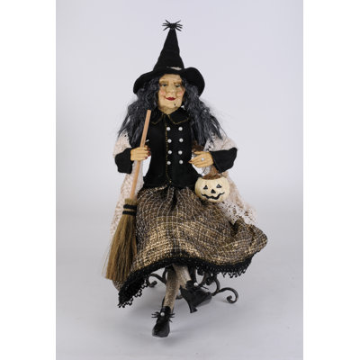 Figurines & Collectibles