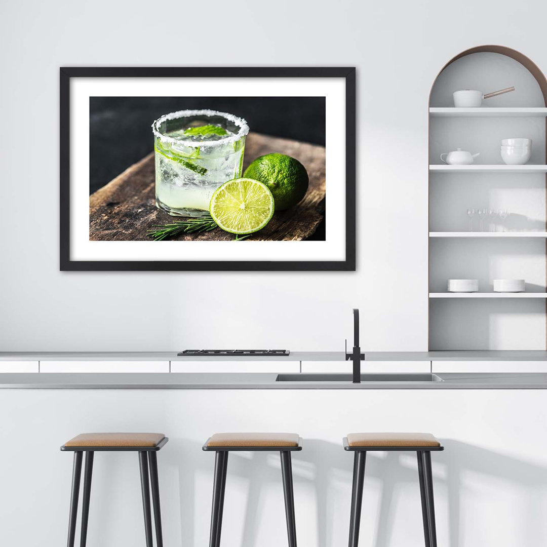 Gerahmter Fotodruck Refreshing Drink with Lime