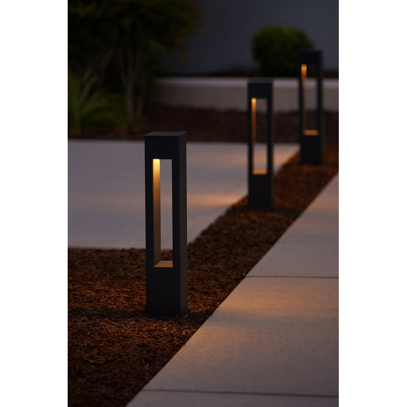 Hinkley Atlantis Path Light Bollard, 20" H x 2" W x 2" D