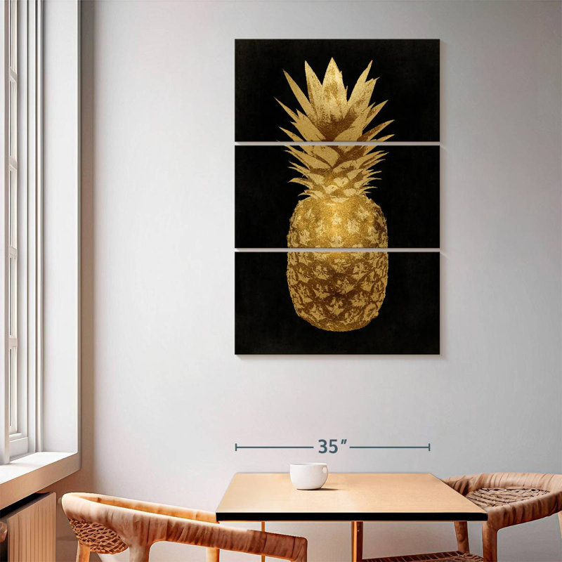 Yarlin - Ananas doré sur fond noir II, H 65 po x l 42 po