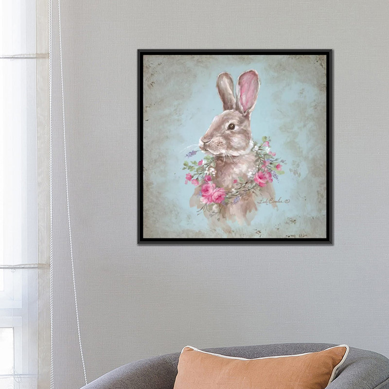 Bunny with Wreath - Reproduction d'art sur toile, H 26 po x l 26 po x P 1,5 po, Toile avec cadre noir, Pas de tapis