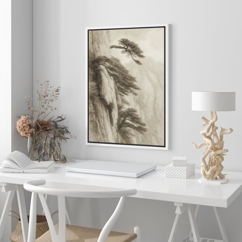 «Pine Trees on Cliffside», art mural - Paysage monochrome de style chinois, décor encadré de montagne brumeuse pour un décor zen ou minimaliste