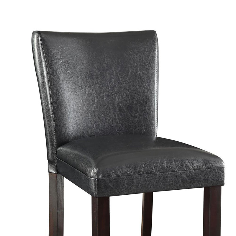 Tabouret de bar moderne Des tabourets de bar élégants et confortables pour un bar ou un îlot de cuisine moderne et accueillant.