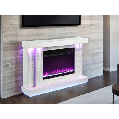 Meuble télé contemporain en pin, verre, métal et bois d'ingénierie blanc avec foyer électrique, 3 niveaux de luminosité, contrôle de la température ambiante, compatible avec les téléviseurs jusqu'à 50 pouces, arrêt automatique après 6 heures.