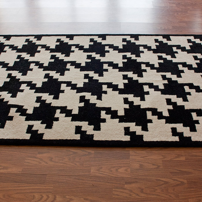 Magnifique Geometric Rug, 5' x 8'