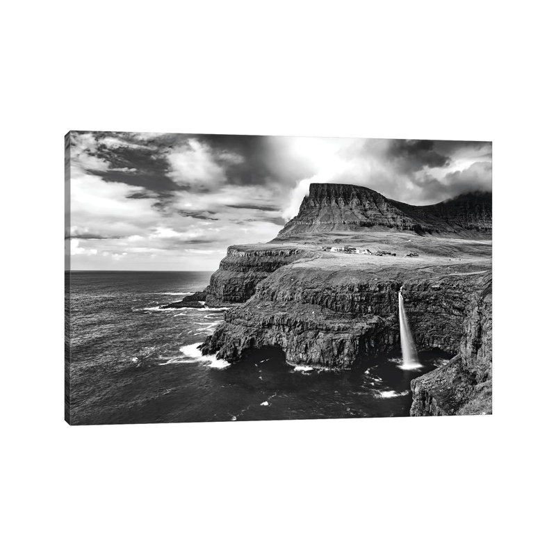 Living On The Sea by Philippe Sainte-Laudy - Wrapped Canvas Gallery-Wrapped Canvas Giclée, 66.04 cm H x 45.72 cm W