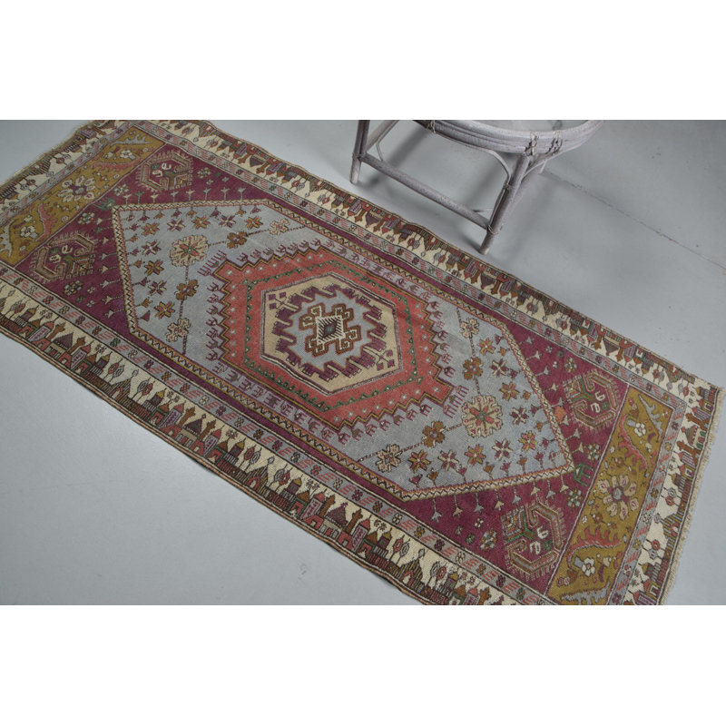 Tapis vintage turc à motif géométrique rétro dans des bleus vifs et discrets pour une décoration intérieure unique