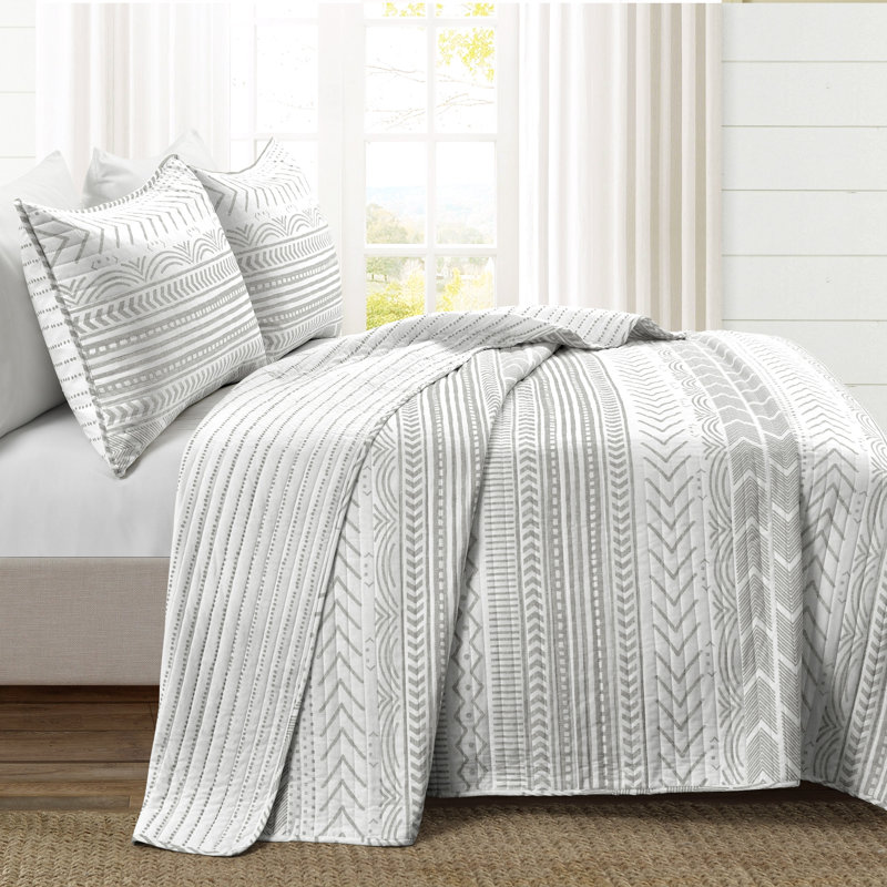 Hygge Geo Reversible Contemporary 3-Piece Quilt Set, Gray/White, King Quilt + 2 King Shams