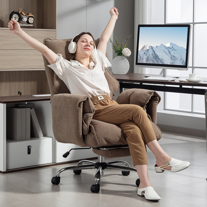 Chaise de bureau avec repose-pieds inclinable, brun clair