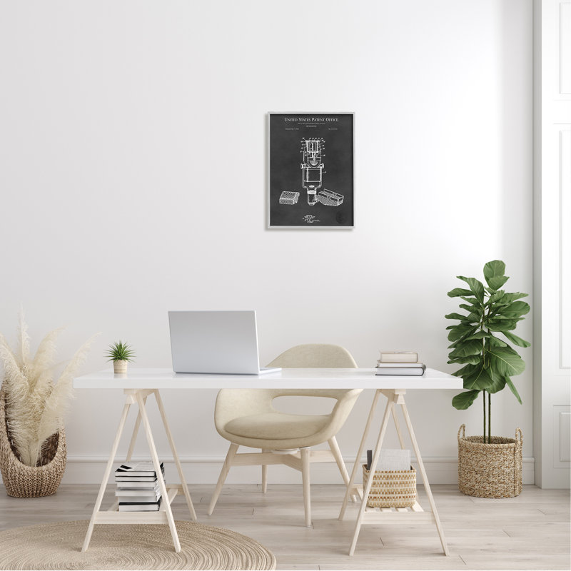 Schéma détaillé d'un micro noir, L 16 po x H 16 po, Estampe numérique Farmhouse