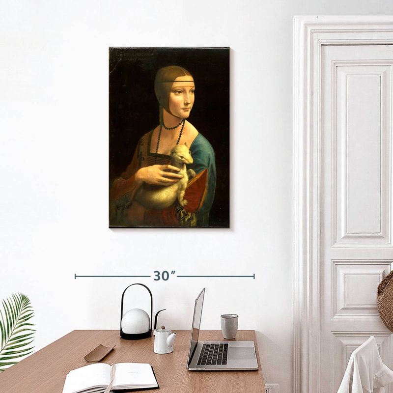 Leisha avec un portrait d'hermine, H 30 po x l 20 po