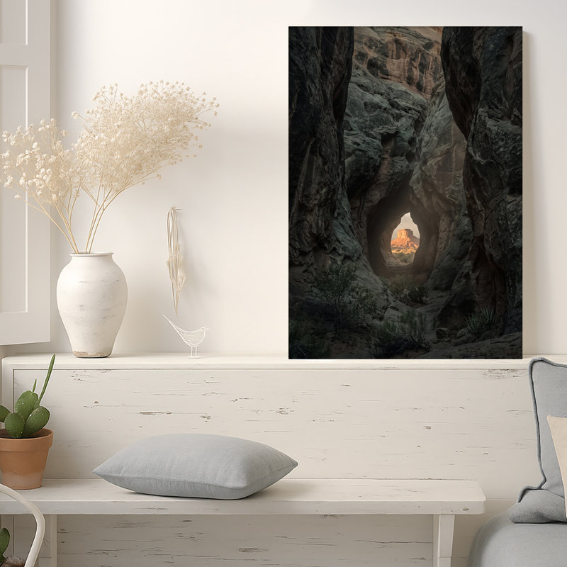 «Dark Canyon Rock Arch» encadré par Sunlit Mesa, 48"H x 36"W