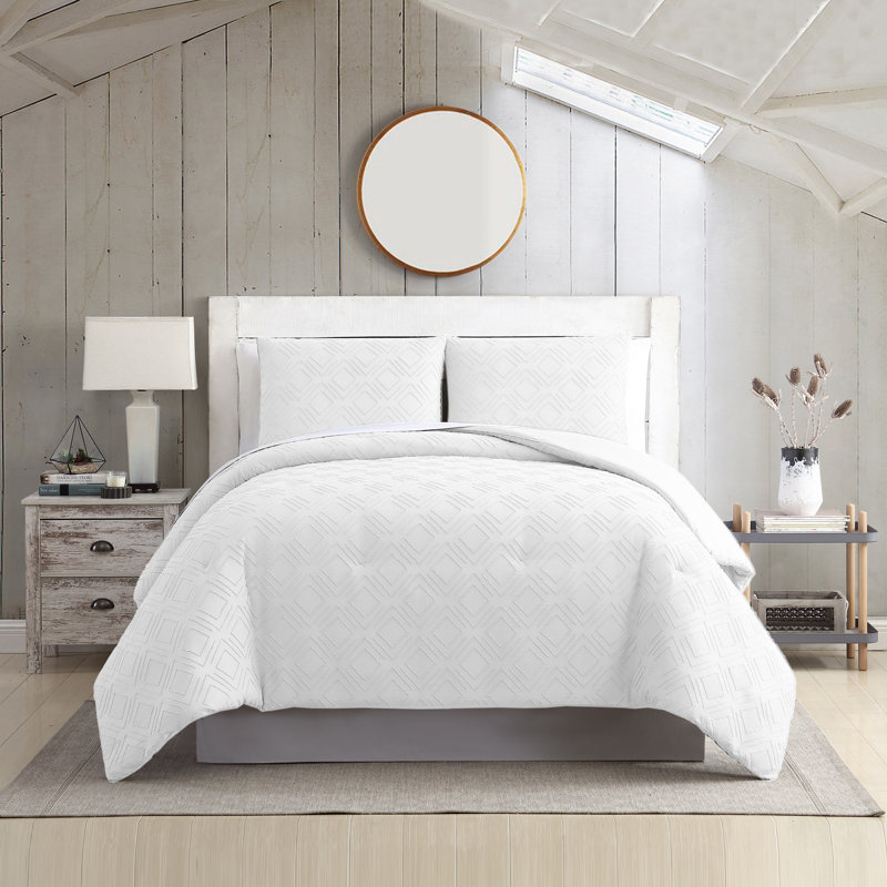 Ethos Clipped Jacquard Quilt Set, King Comforter + 2 Shams, White