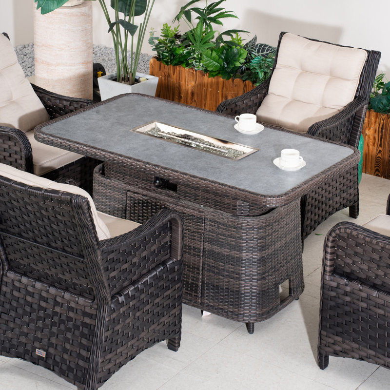 Ensemble repas pour 4 personnes en osier avec table rectangulaire, coussins inclus