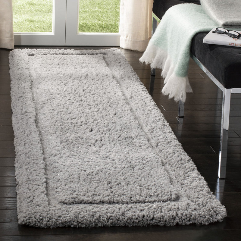 Tapis gris à poils longs touffeté à la main Wilbert, Tapis de couloir 2 pi 3 po x 8 pi