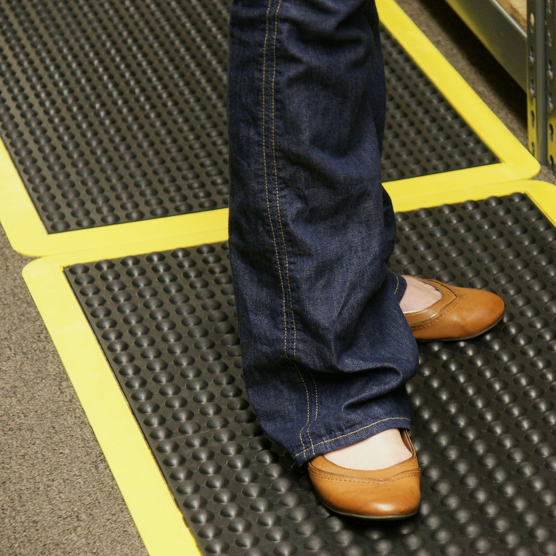 Tapis en caoutchouc 0,62 po, 3 pi x 4 pi